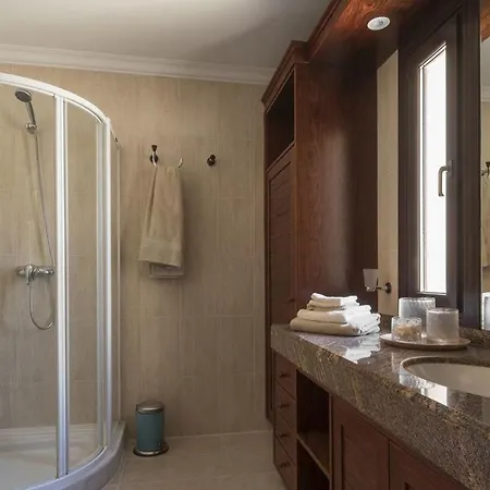 Luxury With Sea View And A Private Swimming Pool Villa